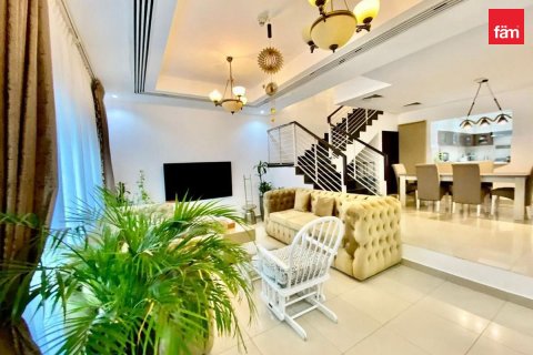 Townhouse in Dubai 4 bedrooms, 2913 sq.m. № 120722 - photo 2