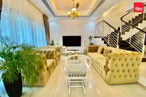 Maison de ville à Dubai, 4 chambres, 2913 m², № 120722