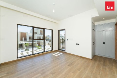 Townhouse in Dubai 4 bedrooms, 144 sq.m. № 120720 - photo 3