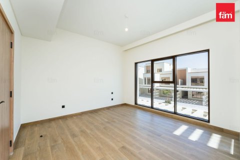 Townhouse in Dubai 4 bedrooms, 144 sq.m. № 120720