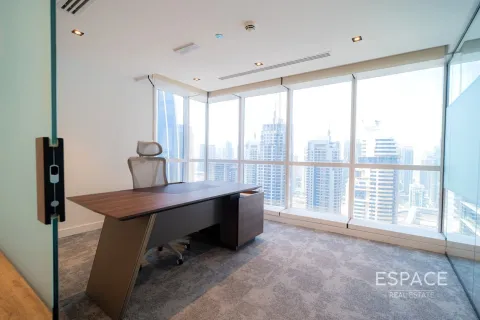 Снять в аренду офис в Джумейра Лейк Тауэрс, Дубай: 248м², № 71251 - фото 8