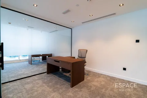 Снять в аренду офис в Джумейра Лейк Тауэрс, Дубай: 248м², № 71251 - фото 9