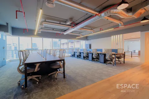 Снять в аренду офис в Джумейра Лейк Тауэрс, Дубай: 248м², № 71251 - фото 3