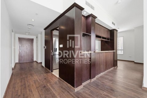 Apartment in The Residences, Downtown Dubai (Downtown Burj Dubai), Dubai 3 bedrooms, 193.42 sq.m. № 129784 - photo 19