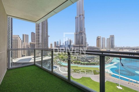 Apartment in The Residences, Downtown Dubai (Downtown Burj Dubai), Dubai 3 bedrooms, 193.42 sq.m. № 129784 - photo 21