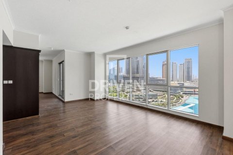 Apartment in The Residences, Downtown Dubai (Downtown Burj Dubai), Dubai 3 bedrooms, 193.42 sq.m. № 129784 - photo 8