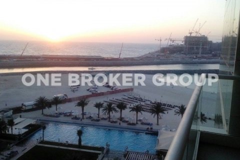 Apartment in Dubai 2 bedrooms, 152 sq.m. № 30434 - photo 6