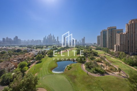 Apartamento en The Views, Dubai, 2 dormitorios, 107 m², № 124928