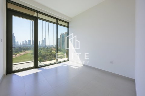 Apartamento en The Views, Dubai, 2 dormitorios, 107 m², № 124928 - foto 2
