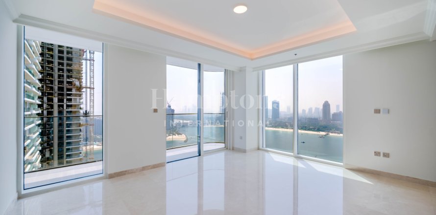 Apartamento en Dubai Harbour, Dubai, 2 dormitorios, 124.23 m², № 70053