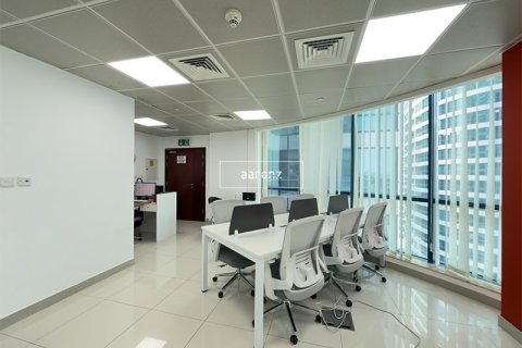 Office in Jumeirah Lake Towers, Dubai 101.4 sq.m. № 53821 - photo 6