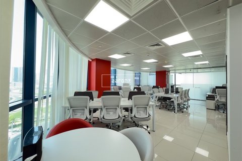Office in Jumeirah Lake Towers, Dubai 101.4 sq.m. № 53821 - photo 3