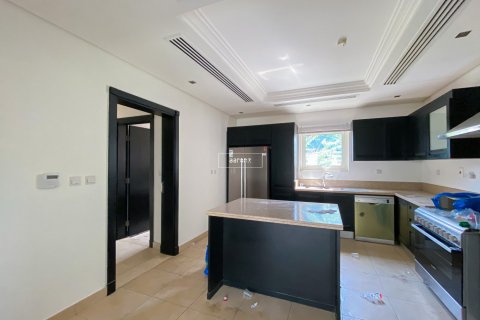 Villa in Al Furjan, Dubai 4 bedrooms, 600 sq.m. № 53820 - photo 19