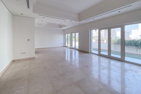 Villa in Al Furjan, Dubai 4 bedrooms, 600 sq.m. № 53820 - photo 3