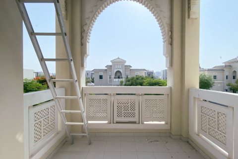 Villa in Al Furjan, Dubai 4 bedrooms, 600 sq.m. № 53820 - photo 22