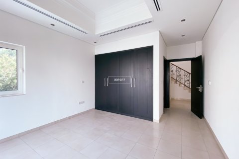 Villa in Al Furjan, Dubai 4 bedrooms, 600 sq.m. № 53820 - photo 8