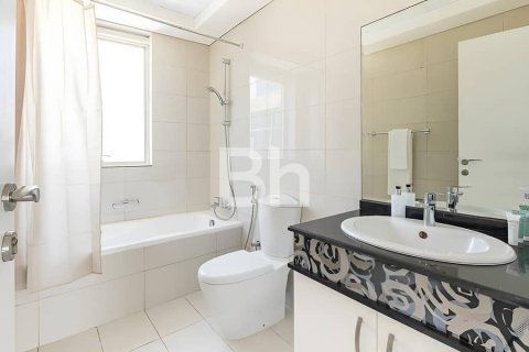 Apartamento en Business Bay, Dubai, 2 dormitorios, 136 m², № 21265 - foto 16