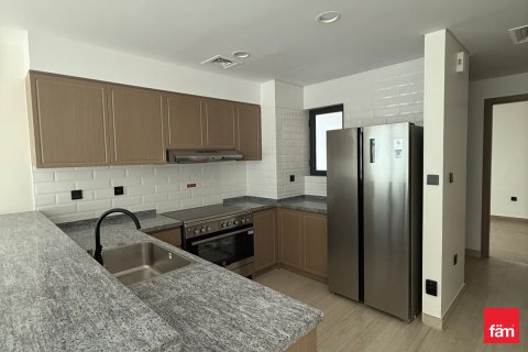 Снять в аренду таунхаус в Дубае: 5 спален, 219.6м², № 89604 - фото 17