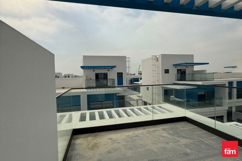 Снять в аренду таунхаус в Дубае: 5 спален, 219.6м², № 89604 - фото 12