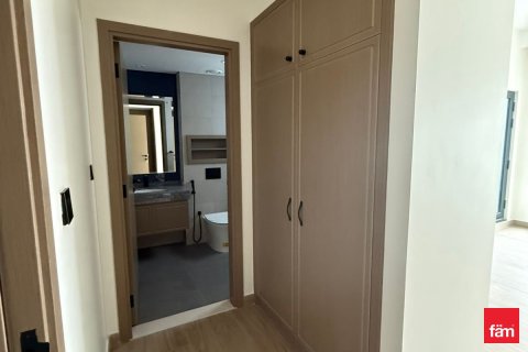 Снять в аренду таунхаус в Дубае: 5 спален, 219.6м², № 89604 - фото 4