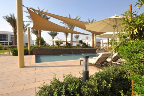 تاون هاوس في Arabella Townhouses 1, مُدُنْ, دبي 3 غرف نوم, 297.011 م² رقم 96789