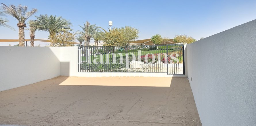 Townhouse in The Valley, Dubai 3 bedrooms, 174 sq.m. № 102405