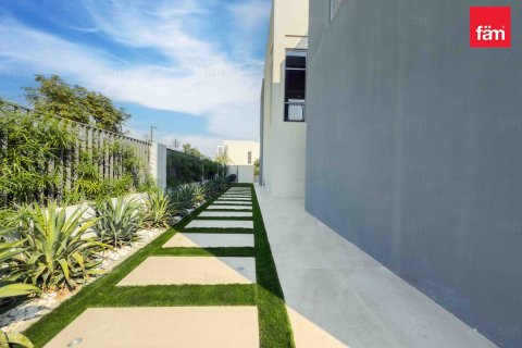 Villa in Dubai Hills Estate, Dubai 4 bedrooms, 450.1 sq.m. № 89490 - photo 12