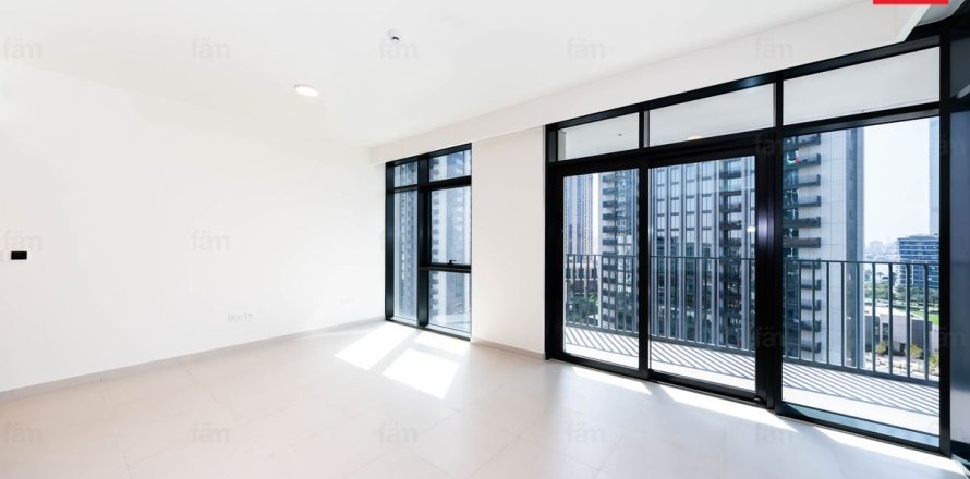 Квартира в Дубае, 2 спальни, 98.1м², № 111733