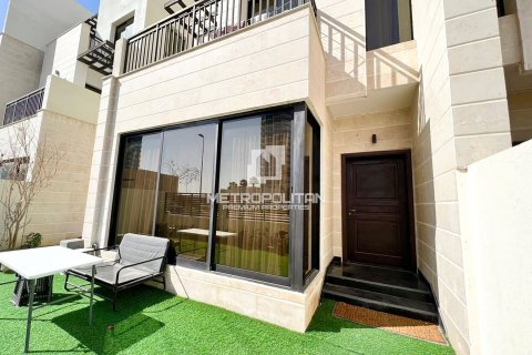 Townhouse in Jumeirah Village Circle, Dubai 4 bedrooms, 310 sq.m. № 73694 - photo 2