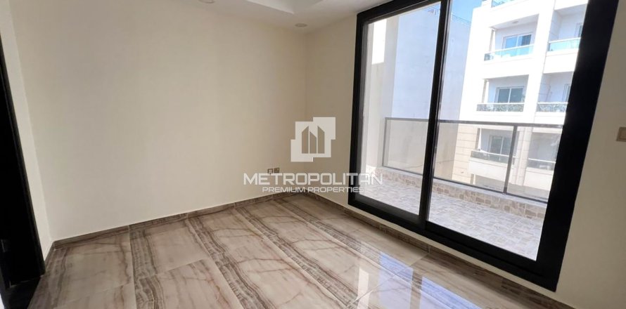 Townhouse in Jumeirah Village Circle, Dubai 4 bedrooms, 310 sq.m. № 73694