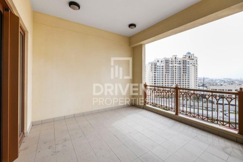 Apartment in Marina Residences, Palm Jumeirah, Dubai 2 bedrooms, 161 sq.m. № 20451 - photo 13