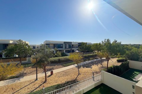 Adosado en Maple 1, Dubai Hills Estate, Dubai, 5 dormitorios, 254.06 m², № 140199 - foto 4