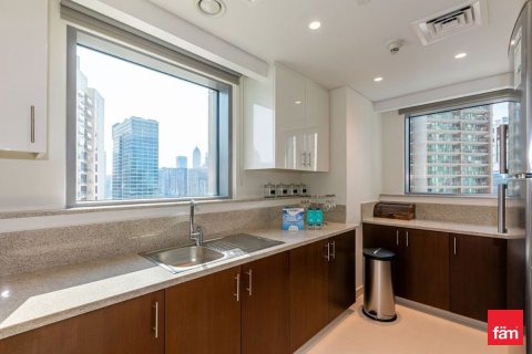 Apartment in Downtown Dubai (Downtown Burj Dubai), Dubai 1 bedroom, 107.7 sq.m. № 100077 - photo 28