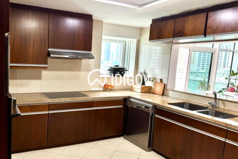 Apartment in Dubai Marina, Dubai 2 bedrooms, 186.55 sq.m. № 120874 - photo 2