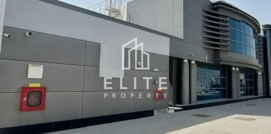 Usine à Dubai, 8406 m², № 56023