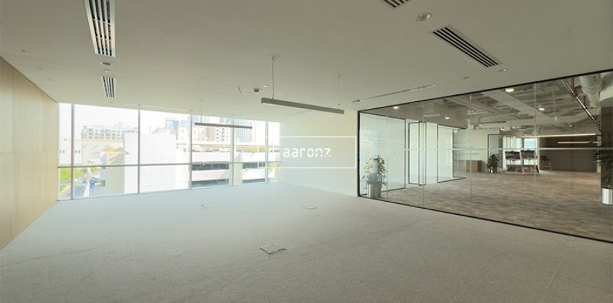 Office in Sheikh Zayed Road, Dubai 242.7 sq.m. № 54836
