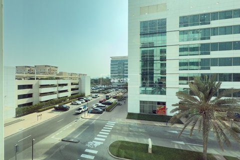Office in Sheikh Zayed Road, Dubai 242.7 sq.m. № 54836 - photo 15