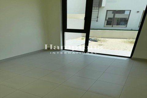 Villa in Dubai South (Dubai World Central), Dubai 4 bedrooms, 237.36716500 sq.m. № 95873 - photo 20