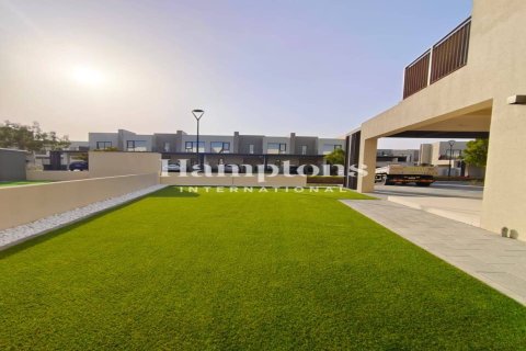Villa in Dubai South (Dubai World Central), Dubai 4 bedrooms, 237.36716500 sq.m. № 95873 - photo 4