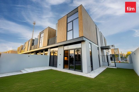 Adosado en Dubai, 4 dormitorios, 279.8 m², № 83538 - foto 2