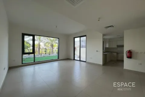Villa in Dubai Hills Estate, Dubai 3 bedrooms, 211 sq.m. № 122904 - photo 2