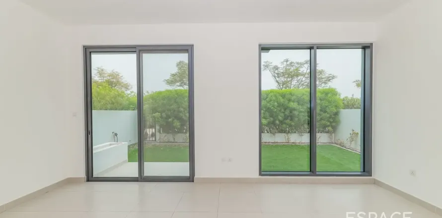 Villa in Dubai Hills Estate, Dubai 4 bedrooms, 231 sq.m. № 122903