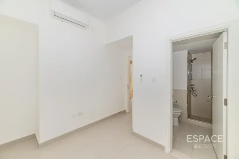 Villa in Dubai Hills Estate, Dubai 4 bedrooms, 231 sq.m. № 122903 - photo 9