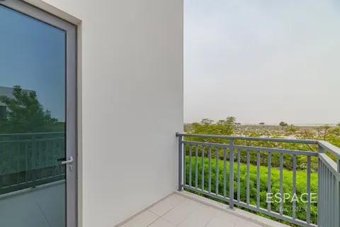 Villa in Dubai Hills Estate, Dubai 4 bedrooms, 231 sq.m. № 122903 - photo 16