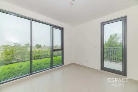 Villa in Dubai Hills Estate, Dubai 4 bedrooms, 231 sq.m. № 122903 - photo 14