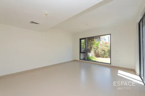 Villa in Dubai Hills Estate, Dubai 3 bedrooms, 211 sq.m. № 122906 - photo 6