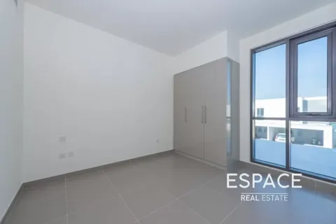 Villa in Dubai Hills Estate, Dubai 4 bedrooms, 229 sq.m. № 122902 - photo 7