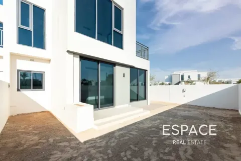 Villa in Dubai Hills Estate, Dubai 4 bedrooms, 229 sq.m. № 122902 - photo 16
