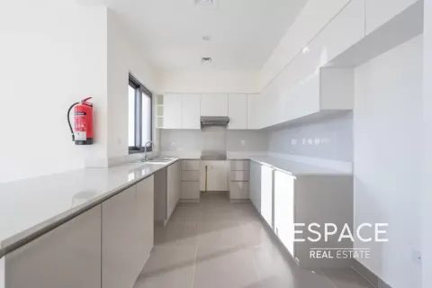 Villa in Dubai Hills Estate, Dubai 4 bedrooms, 229 sq.m. № 122902 - photo 3