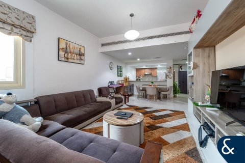 Купить квартиру в Greens, Дубай: 2 спальни, 107м², № 75942 - фото 1